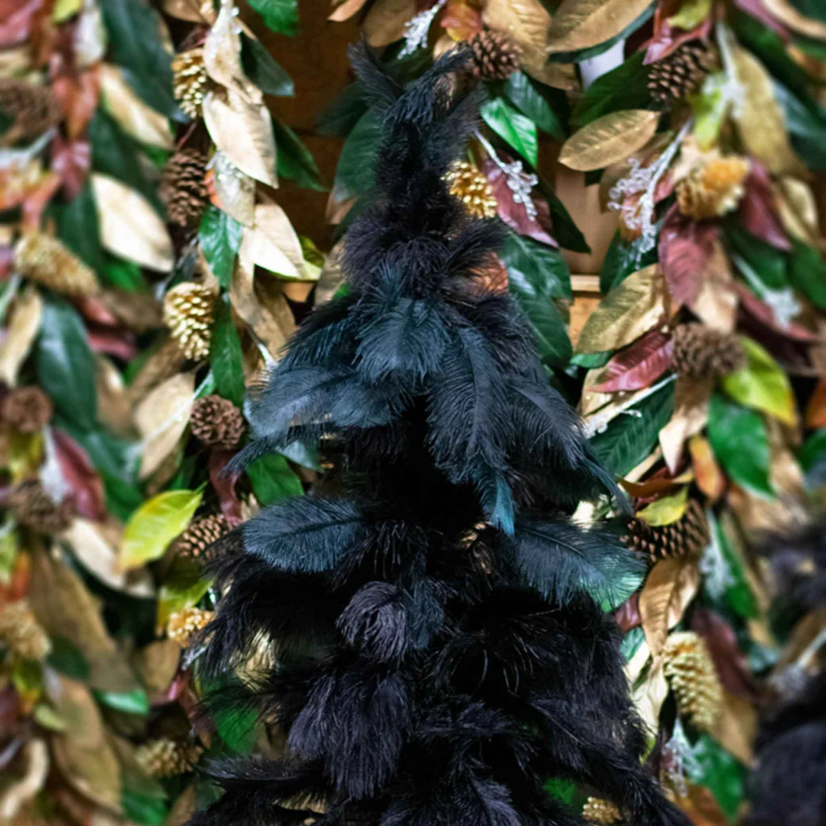 BLACK OSTRICH FEATHER TREE