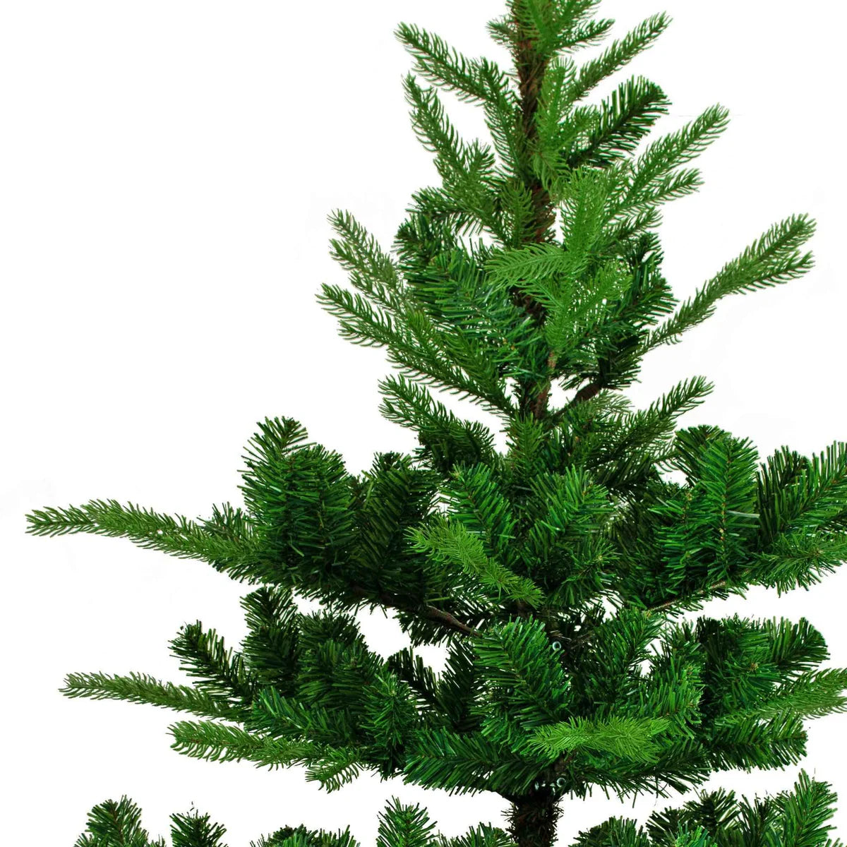 LUXE CHRISTMAS SILVERTIP TREE