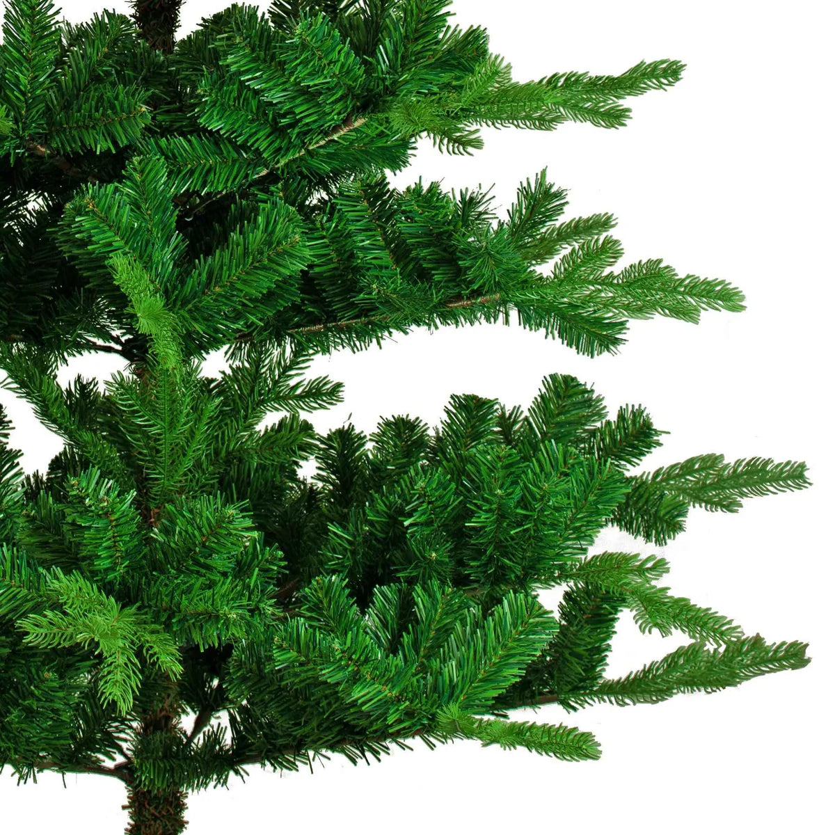LUXE CHRISTMAS SILVERTIP TREE