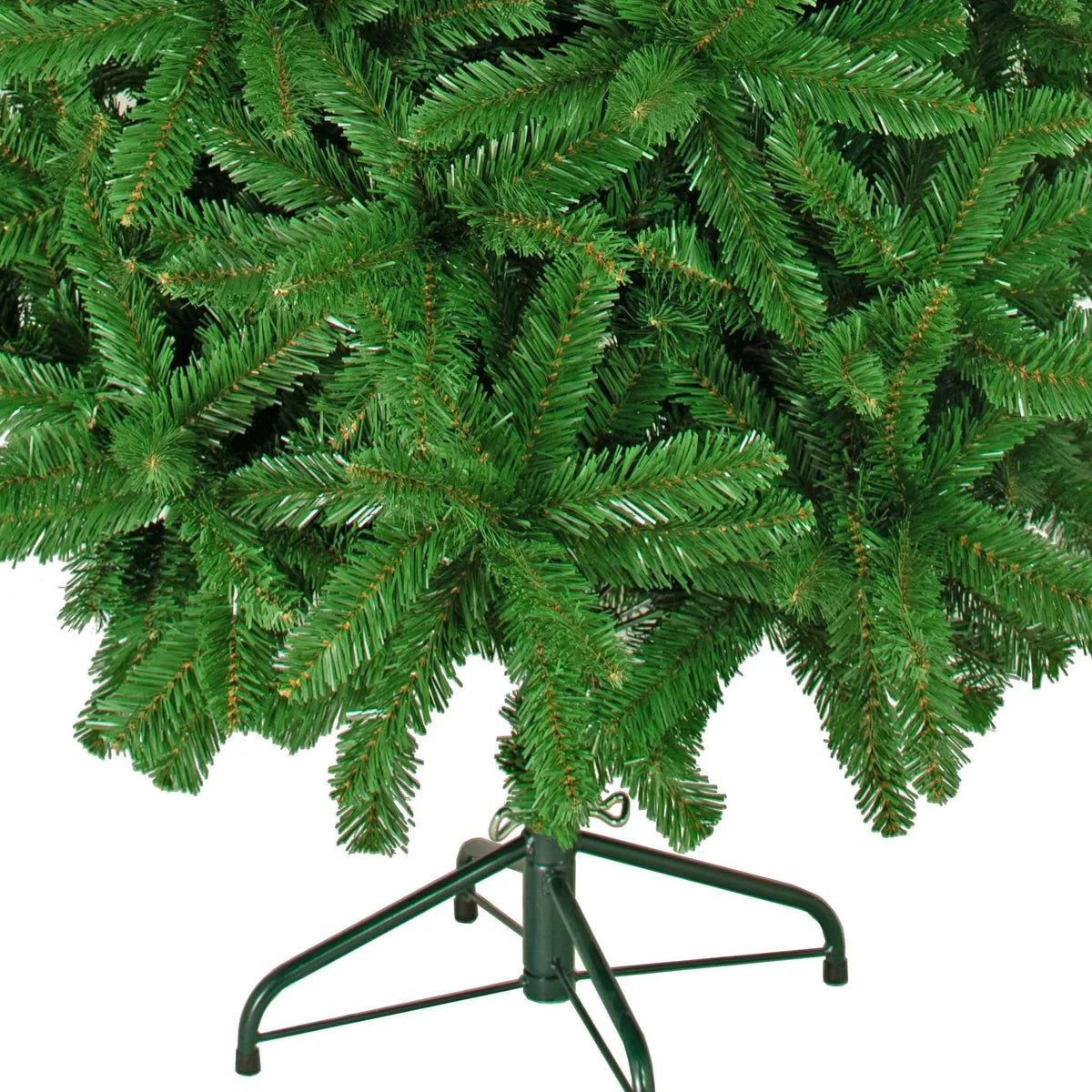 LUXE CHRISTMAS VIRGINIA PINE TREE