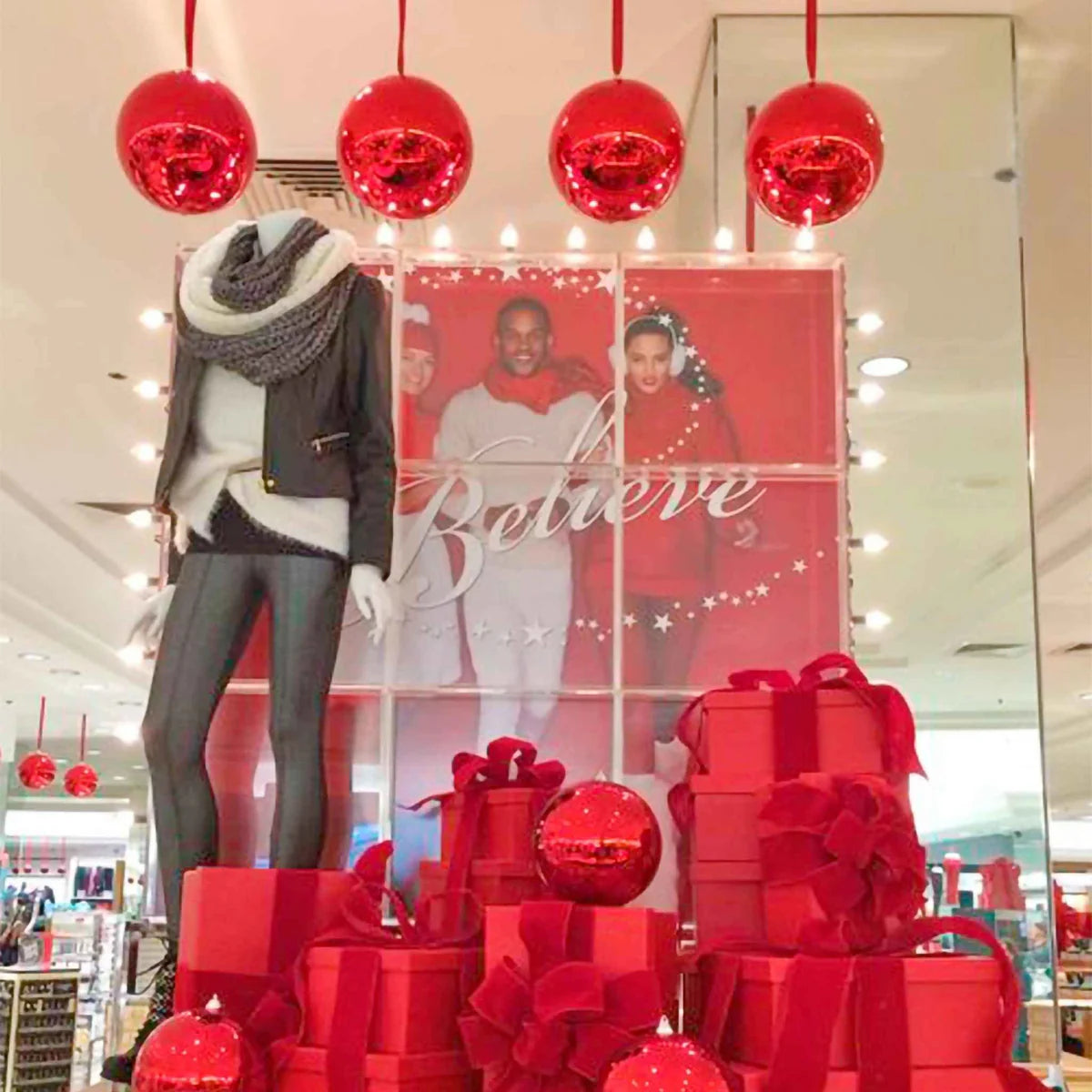SHINY RED BALL ORNAMENTS