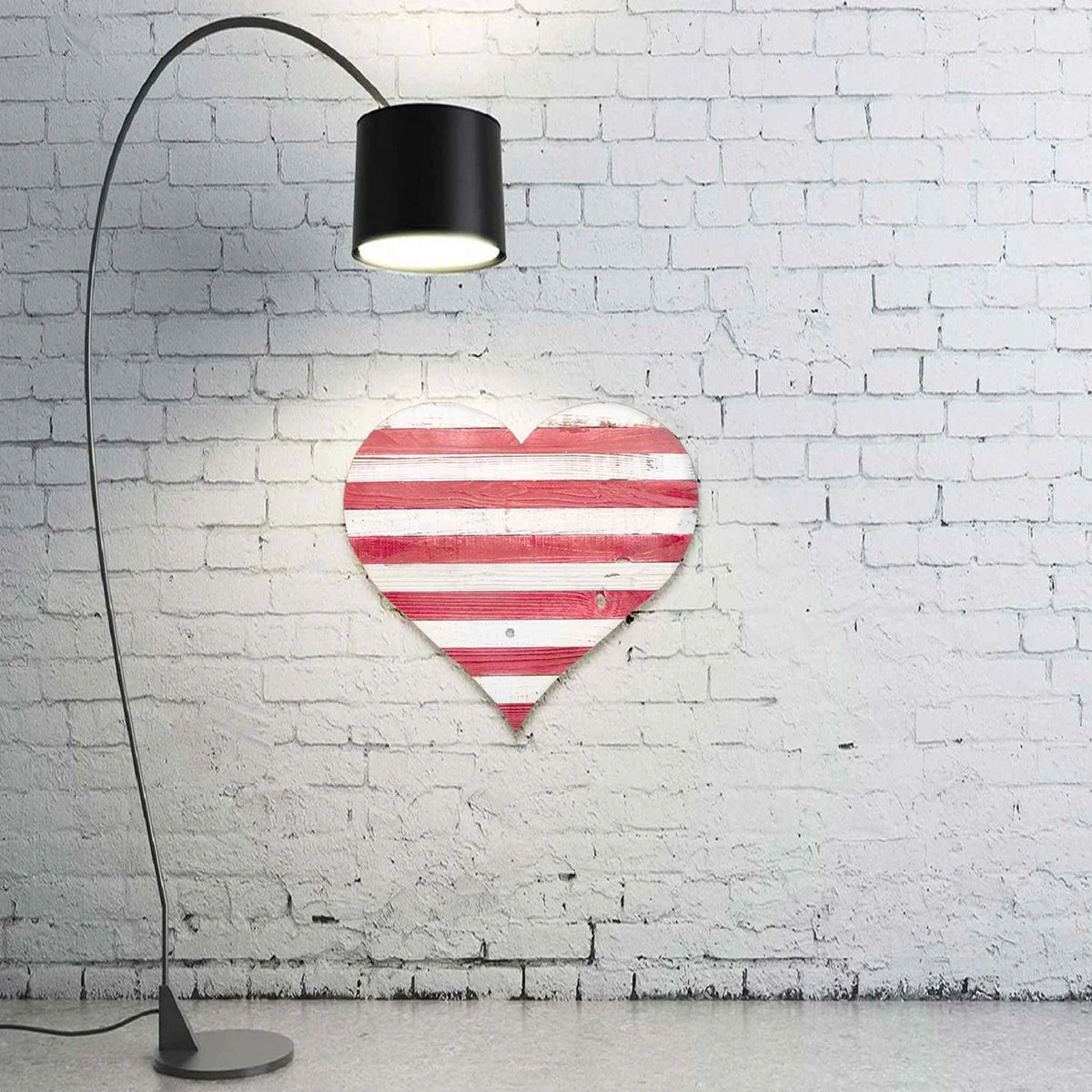 STRIPED WOODEN VALENTINE'S DAY HEART