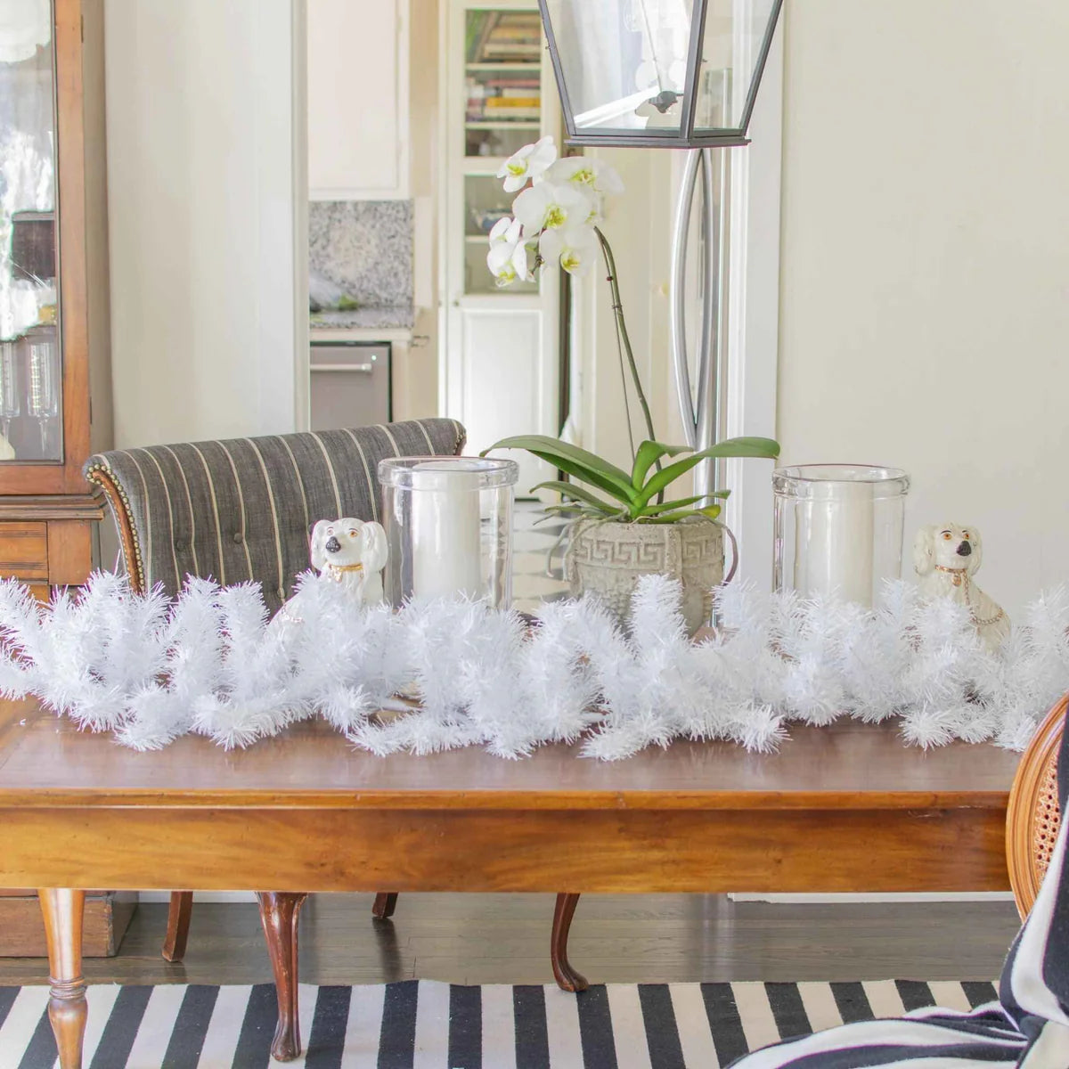 WHITE CHRISTMAS GARLAND