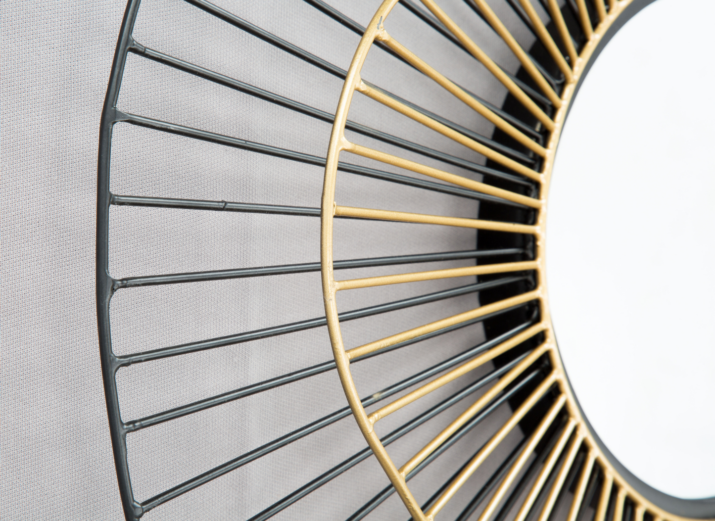 COMET ROUND MIRROR BLACK & GOLD