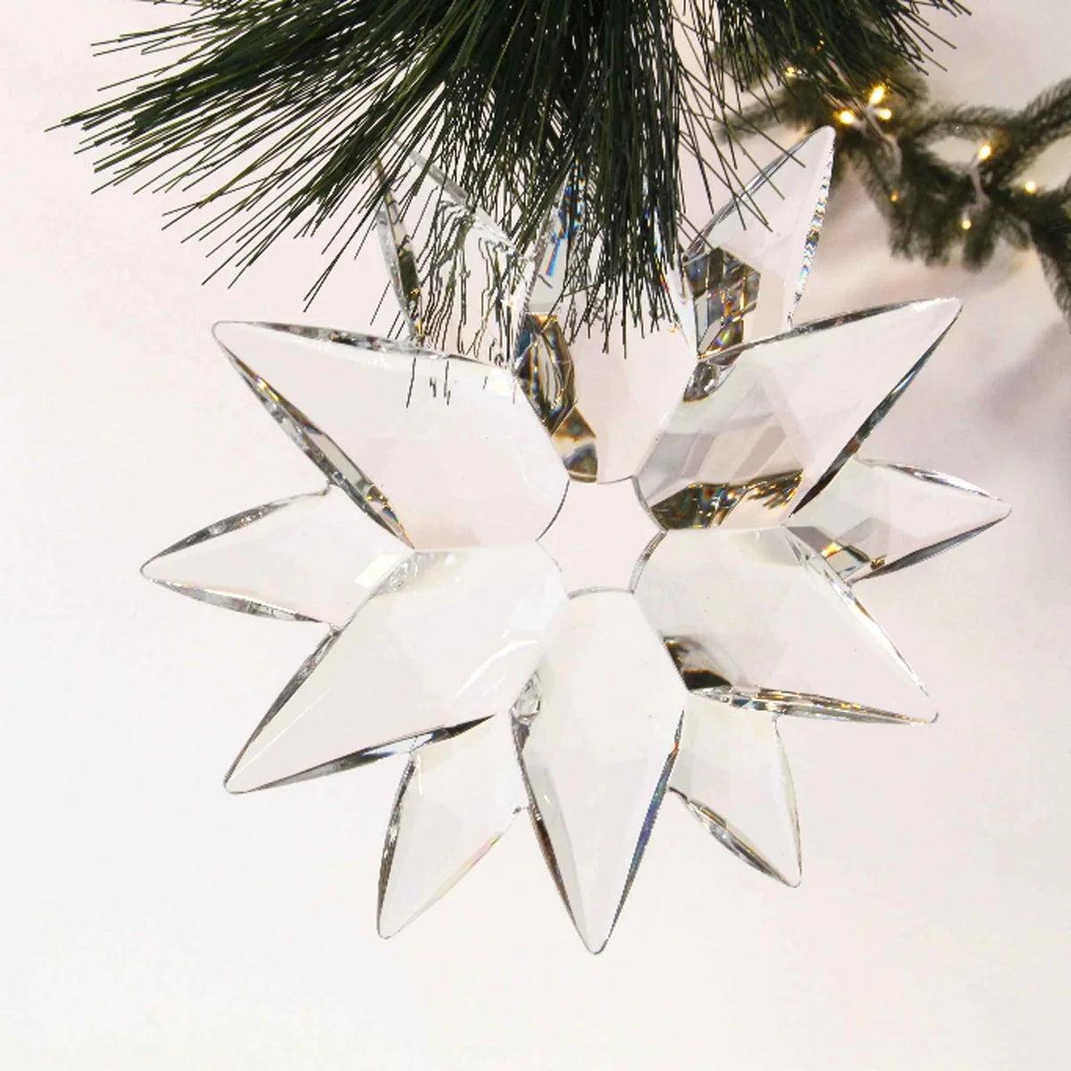 CRYSTAL CLEAR ACRYLIC SNOWFLAKE