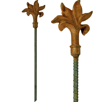 FLEUR-DE-LIS GARDEN HOSE STAKE GUIDES