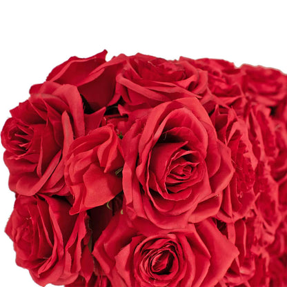 LUCKY ROSE PETAL HORSESHOE CENTERPIECE